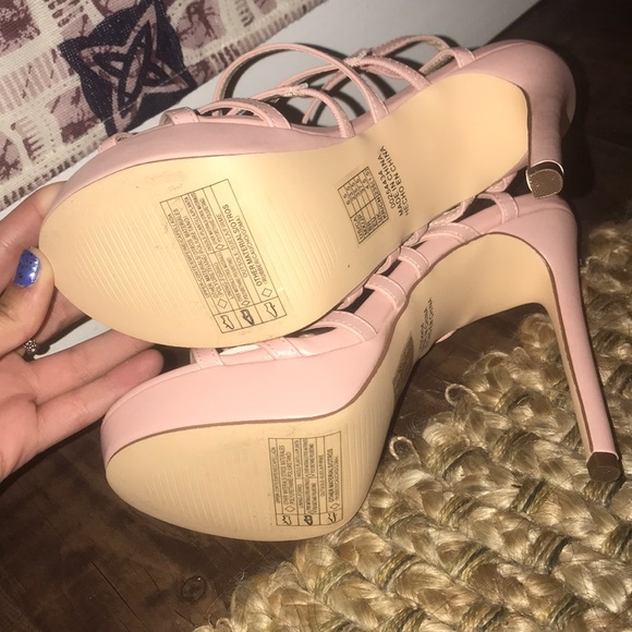 Strappy platform heels - Picture 3 of 3